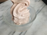 Crème glacée chocolat avec la swirl Ninja