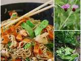 Wok - non toxique - de pois gourmands et carottes, nouilles chinoises au sésame, crevettes et poulet