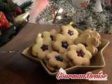 Biscuits de Noël à la gelée de groseille et de cassis