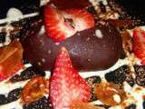 Amazing #chocolate #mousse with #caramel and #strawberries