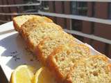 Hello sunshine ☀️
a lemon and poppy seeds cake, so simple, so