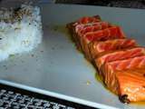 Riz thaï façon sushi et sashimi saumon mariné