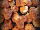 Muffins salés au chèvre, raisins secs, figues et poitrine de porc