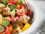 Salade de tomates au pain sec – Panzanella