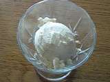 Crème glacée à la vanille et meringue