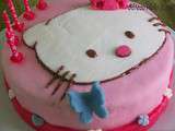 Gâteau Hello Kitty pour l'anniversaire de ma fille
