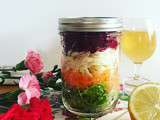 Salade in a jar multicolore aux 5 crudités, sauce citronnette