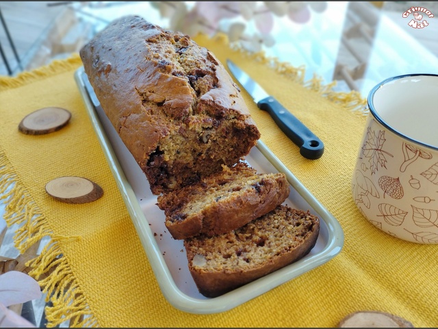 Cake aux noix de pécan glaçage rocher au chocolat Dulcey – la cuisine d'une  toquée