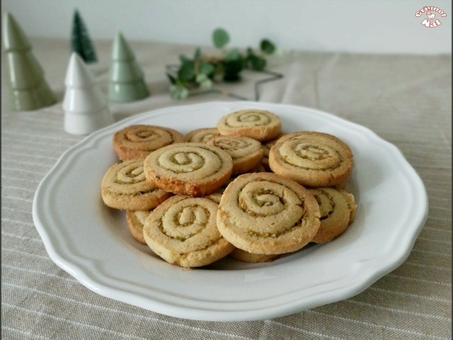 Biscuits de Noël fourrés à la confiture - Les Gourmands {disent} d'Armelle