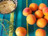 Compote d’abricots au miel, romarin et amandes