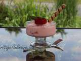 Crème glacée aux fraises et sirop d’érable