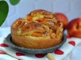 Brioche tressée amandes et abricots frais