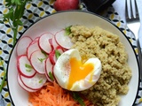 Buddah bowl couscous de pois cassés carottes radis et oeul mollet #végétarien