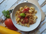 Pâtes coulis de courgette tomates rôties et chapelure croustillante #végétarien