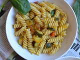 Pâtes, courgettes et tomates cerises