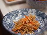 Champignons Enoki au gingembre et aux carottes