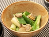 Oignons nouveaux au miso vinaigré et palourdes (negi nuta)