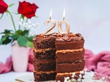 Layer cake chocolat praliné parfait pour un anniversaire