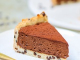 Tarte cookie garnie de mousse au chocolat