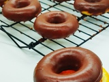 Donuts à l’orange et leur glaçage au chocolat au lait (au four)
