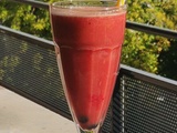 Jus ananas fruits rouges