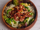 Salade vietnamienne au porc caramélisé