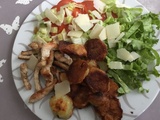 Salade complète délicieuse : tomates, salade verte, aiguillettes de poulet, pommes de terre