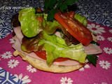 Hamburger au jambon-tomates