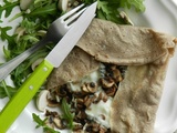 Galettes de blé noir, champignons et fromage de chèvre