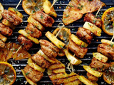 Brochettes de Magret de Canard au Miel et aux Épices: Un Voyage Gourmand