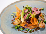 Pour la Fête des Pères Rôti de Filet de Bœuf Accompagné de Pommes de Terre et Légumes