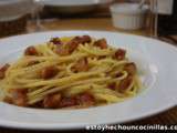 Spaghetti à la carbonara (spaghetti alla carbonara)