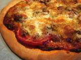 Pizza au thon, tomate, Mozzarella