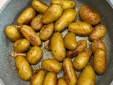 Pommes de terres confites à l’ail et au romarin