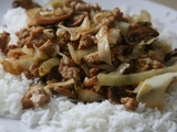 Stir-fry pork with cabbage and mushrooms