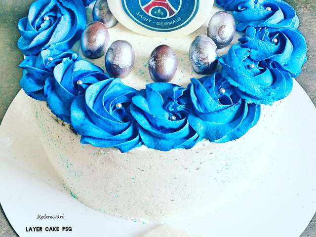 Layer cake PSG  Pâtissière, Gateau personnalisé, Gateau