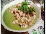 Velouté de légumes verts au dés de poulet kefta