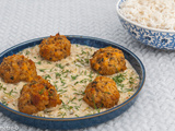 Boulettes de saumon, crème aux crevettes et oignons nouveaux