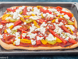 Pizza aux tomates, mozzarella et feta