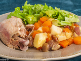 Poulet rôti aux lardons, panais et carottes