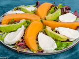 Salade de mesclun, melon, mozzarella et avocat