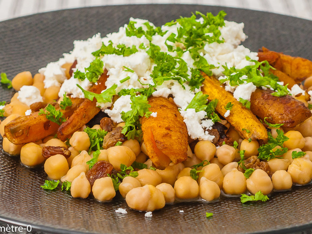 Salade de pois chiches à l'orientale, délicieuse et parfumée