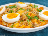 Salade de quinoa, poivrons, carottes et oeufs durs