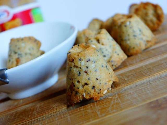 petits-beurres maison diététiques à la farine de lin et aux graines de lin  (sans beurre ni oeufs ni sucre) - mes gourmandises diététiques