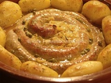 Rosace De Saucisse À Rôtir aux Pommes De Terre Et Oignons Confits