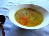 Soupe au poulet (de soya) et riz (de chou-fleur)