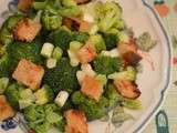 Salade de brocoli, oeuf mollet & croûtons