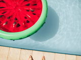Accessoires de piscine que j’ai testés et qui m’ont changé l’été