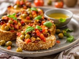 Bruschetta olives vertes & tomates confites : le snack irrésistible