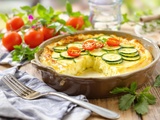 Canicule : flan courgettes-tomates cerises express, prêt en 5 min pour dîner léger